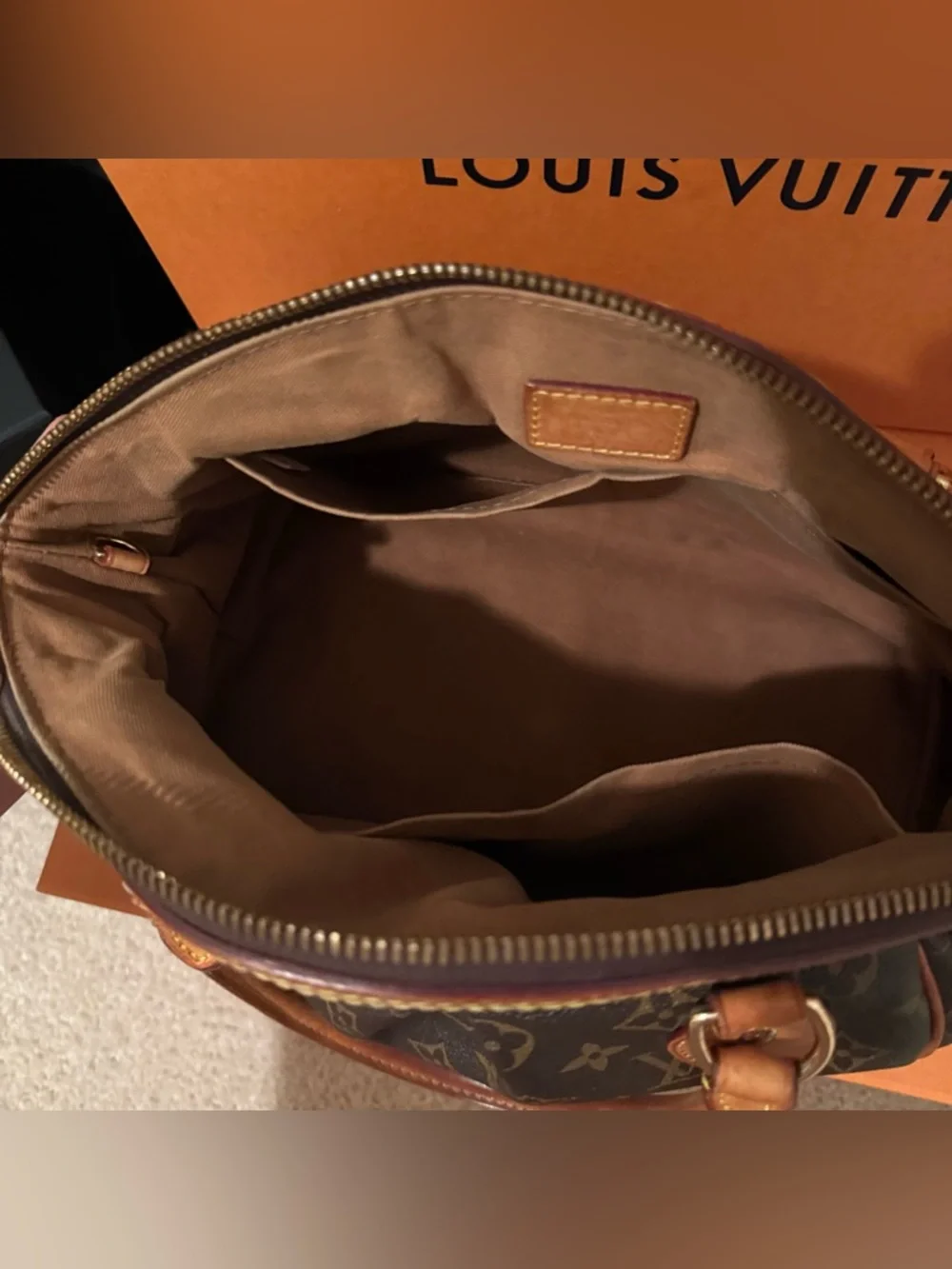 Louis Vuitton Monogram Top Handled Handbag Tivoli PM - Picture 4 of 4